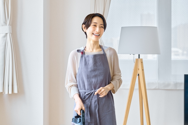 掃除をする家事代行スタッフ